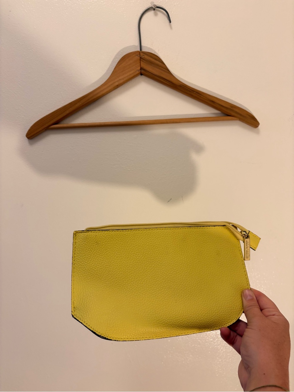 Este Lauder Yellow/Lime Green Leather Zip Pouch